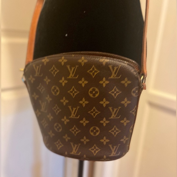 Vintage Louis Vuitton Monogram Canvas Cross Body Bag - Picture 3 of 15